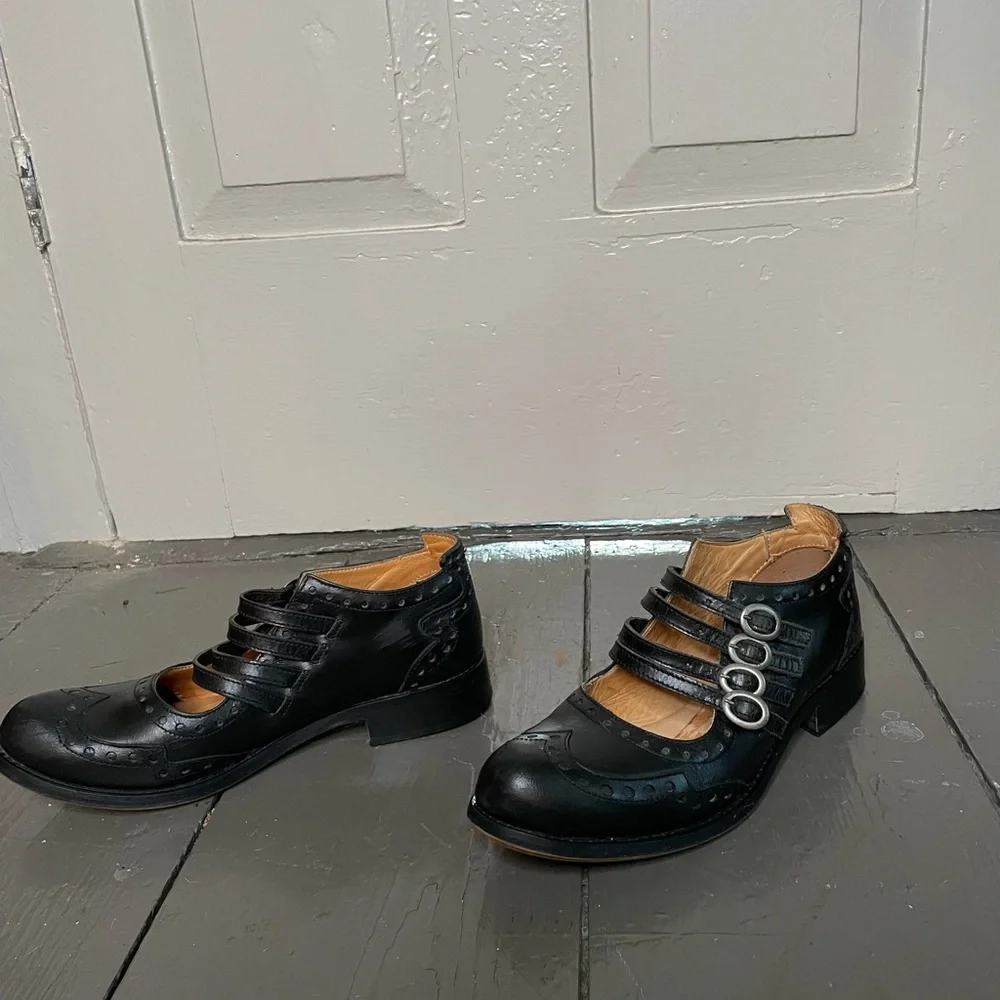 John Fluevog Black Strappy Flats - Picture 3 of 6